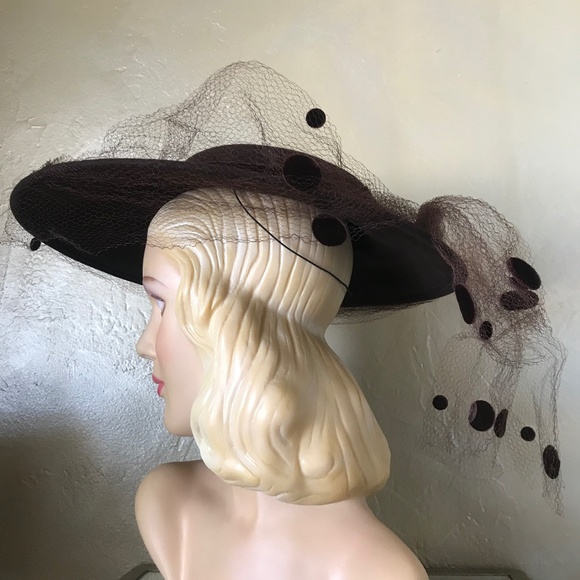EXCEPTIONAL VINTAGE BROWN FELT WIDE BRIM HAT -  FELT DOTTED VEIL & FEATHER TRIM main image 9